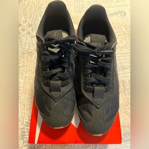 Nike Air Max Pre-Day Black/Gum Mens Sneakers DZ4397-001